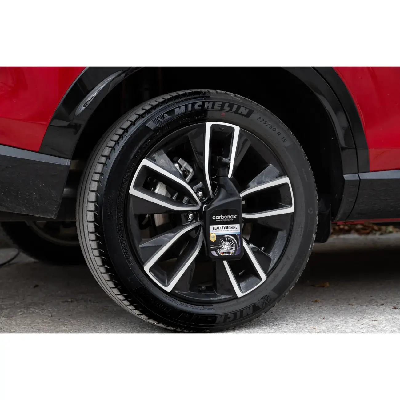 Γυαλιστικό Ελαστικών Black Tyre Shine Carbonax 720ml - Image 4